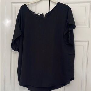 Maurices Black Short Sleeve Relaxed Blouse